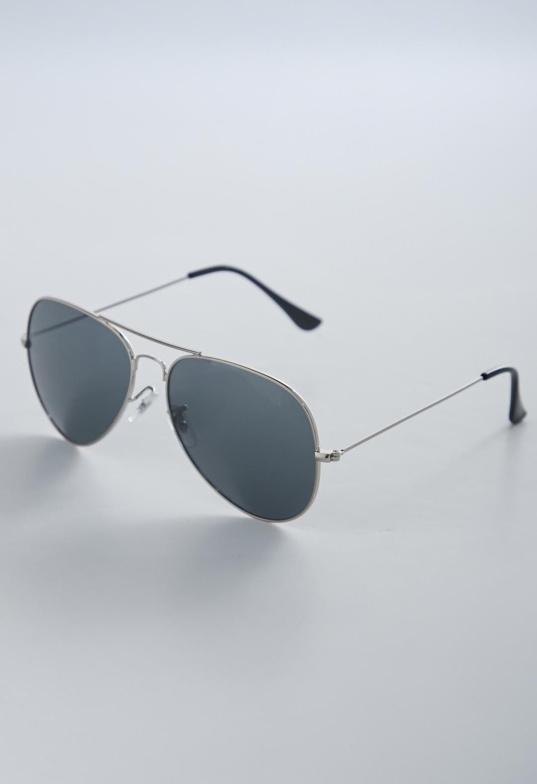 Gafas grises semi cuadradas