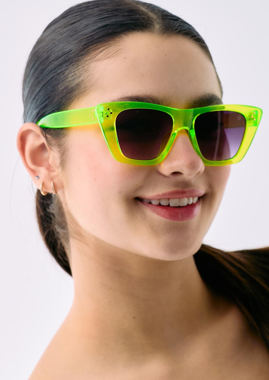 Gafas verdes de sol