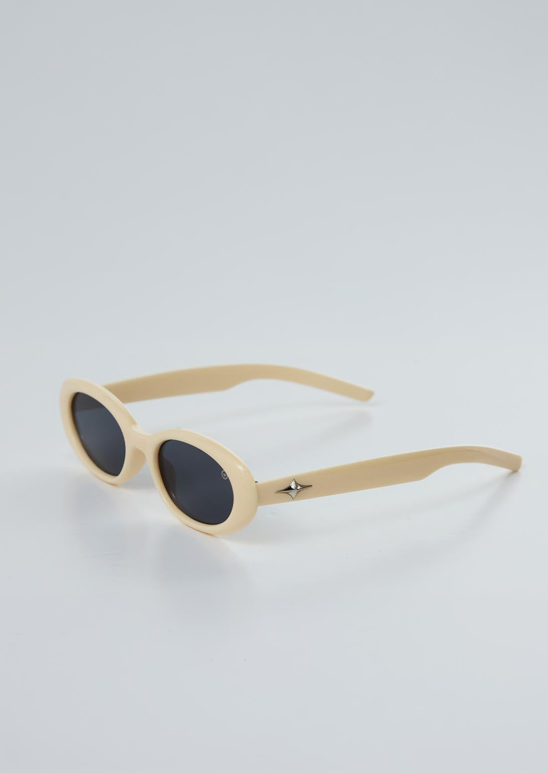 Gafas marfil ovaladas para jóvenes
