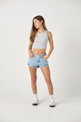 Short azul claro y convertible en short para jóvenes