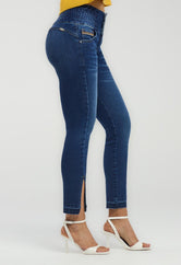 Jeans lipojean de talla media de la marca Stop con detalle en la bota, pantalones vaqueros para mujer, vista frontal.