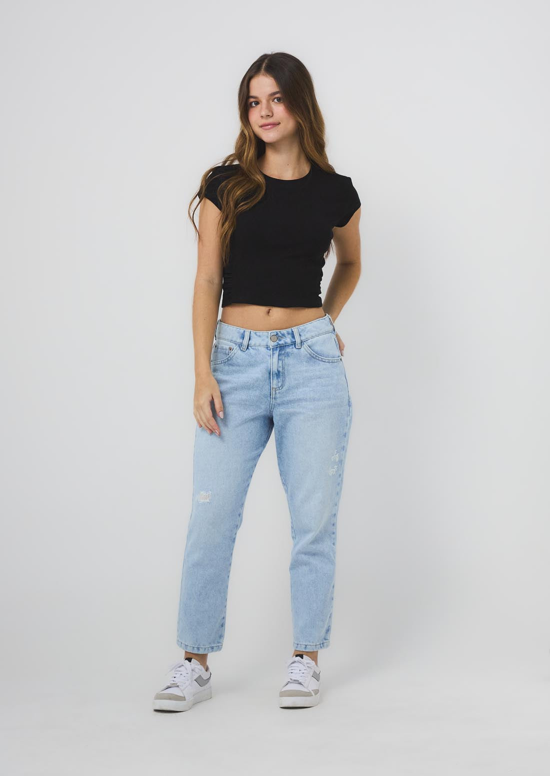 Jean mom jean tiro alto lavado claro para jóvenes