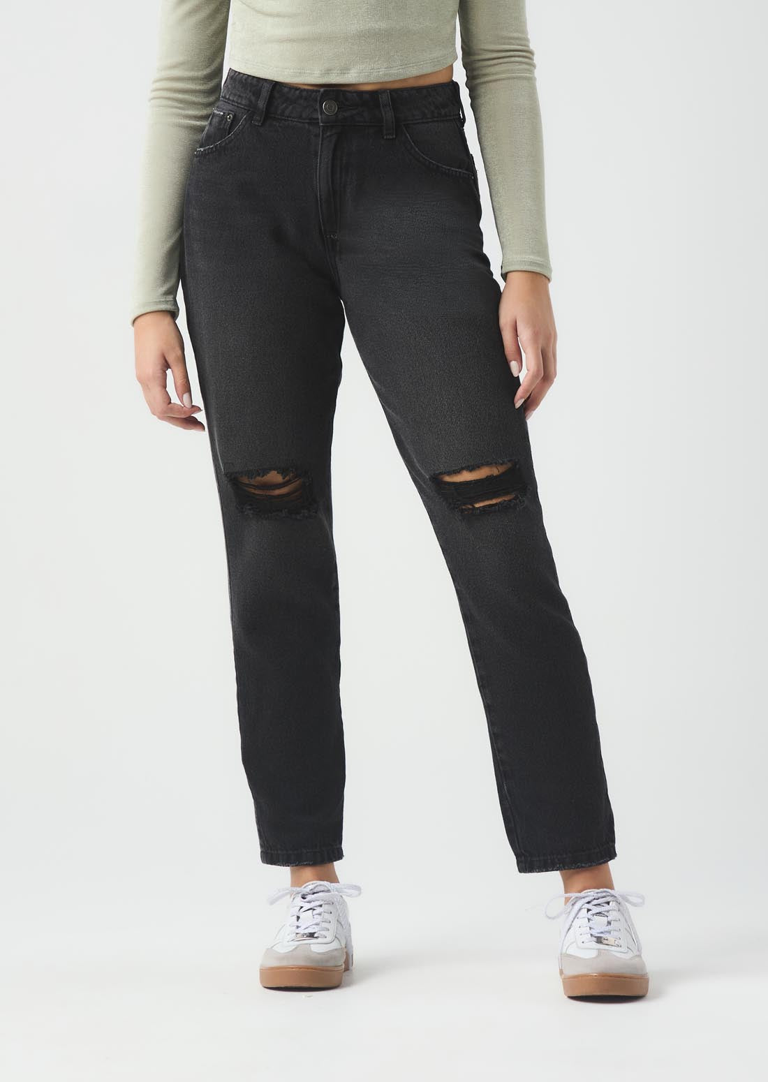 Jean mom jean tono negro con rotos en rodilla para jóvenes