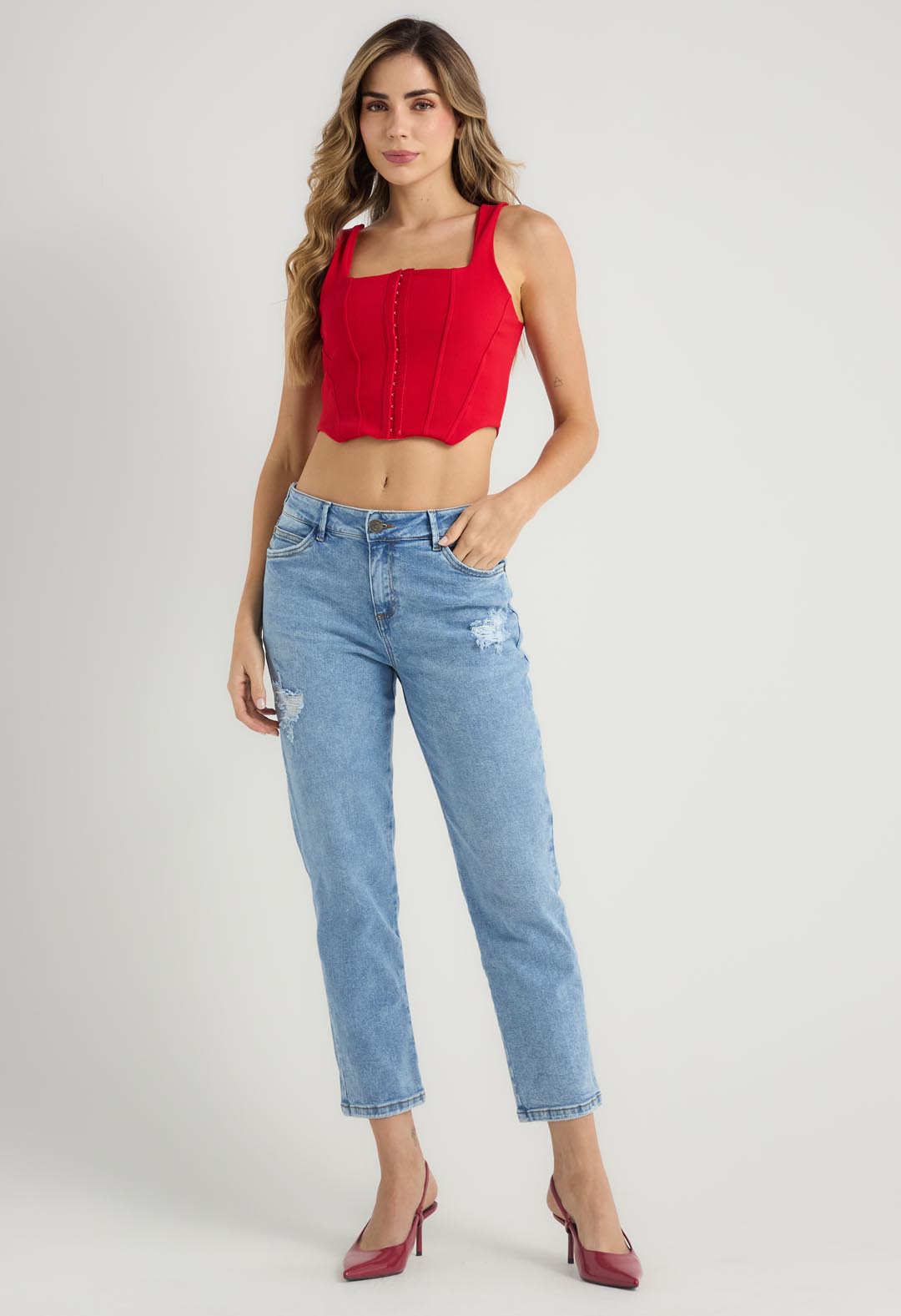 Jean mom jean medio con rotos para mujeres