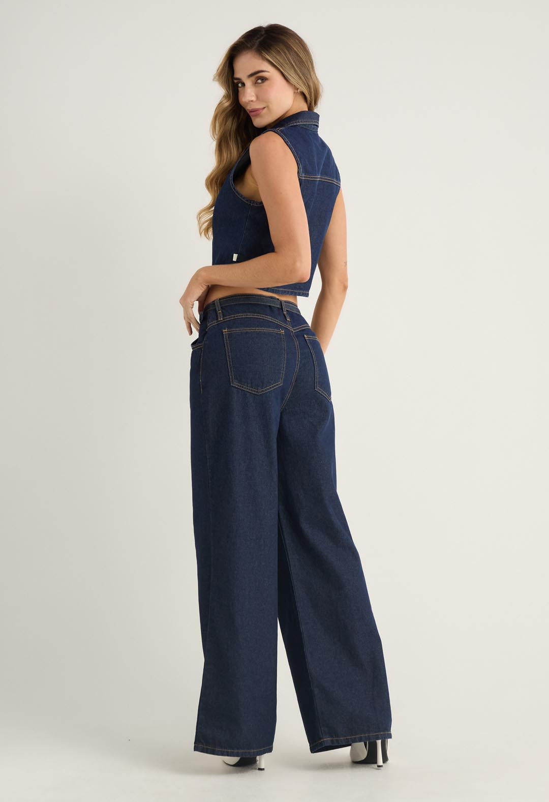Jean retro oscuro fondo entero para mujer