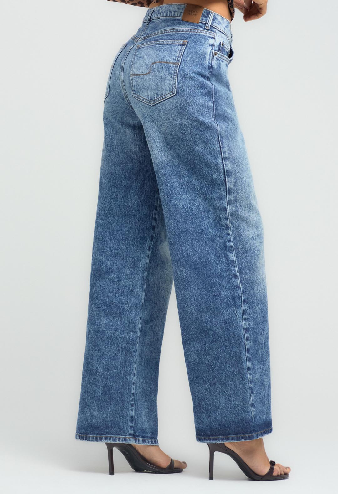 Jean retro medio tiro alto para mujeres