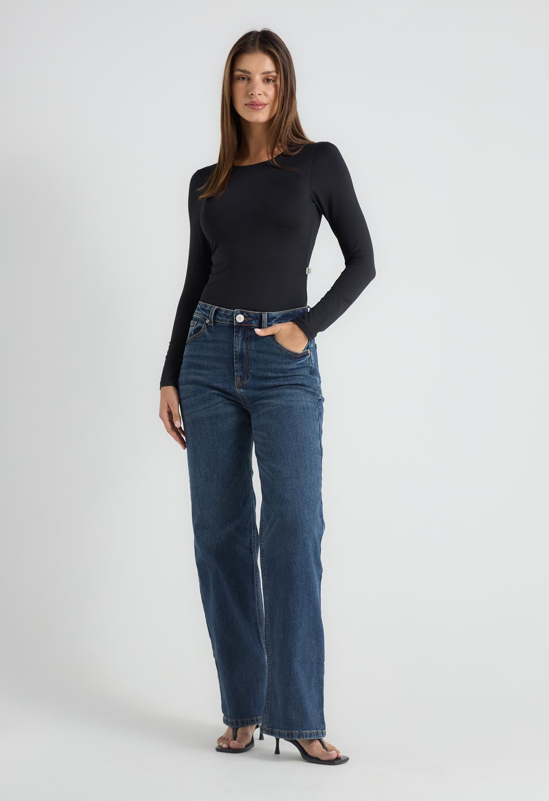 Jean retro oscuro tiro alto para mujeres
