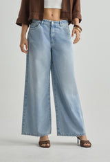 Jean retro claro con bota amplia para mujer