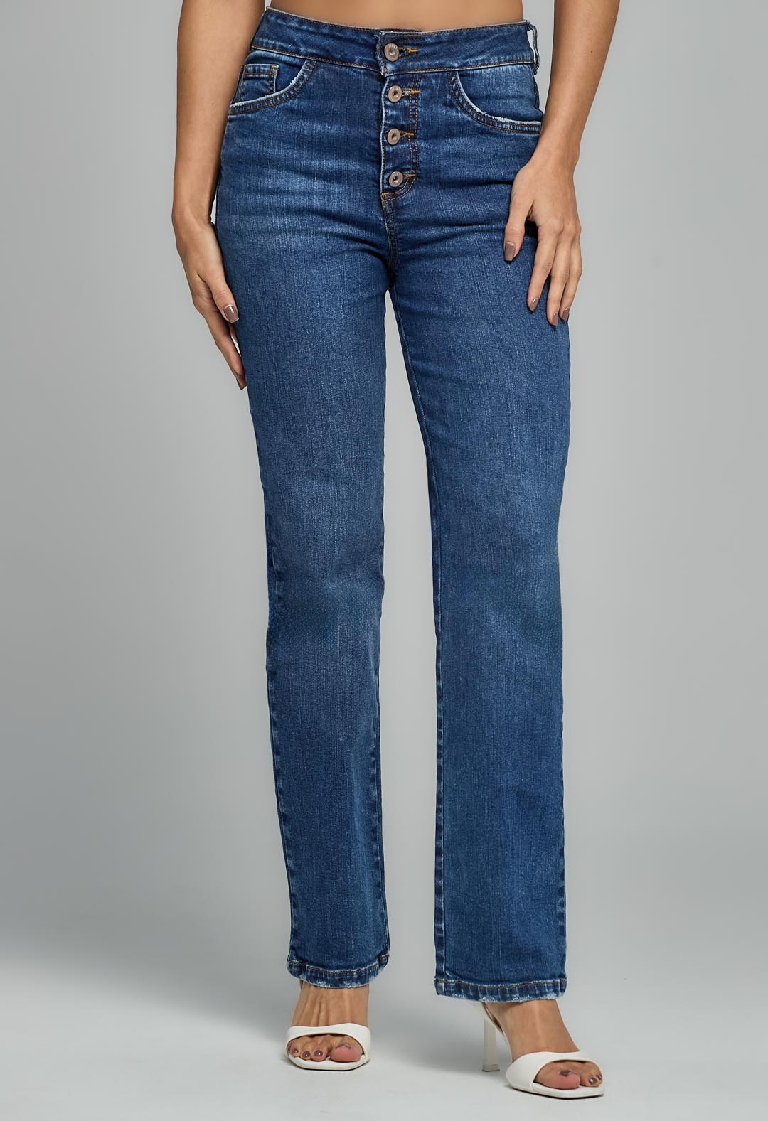 Jean vaquero medio oscuro con botones para mujeres