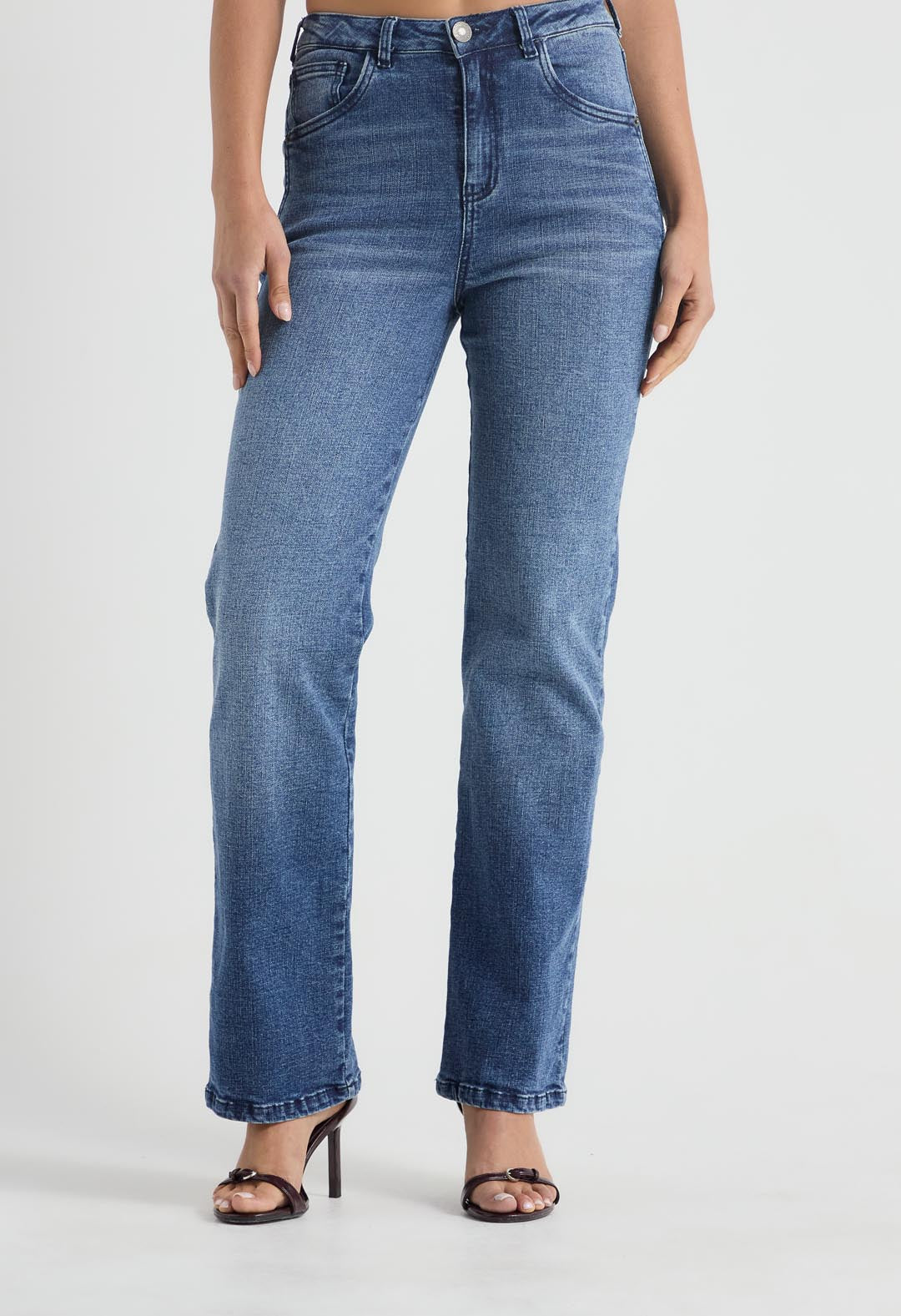 Jean vaquero medio oscuro tiro alto para mujer