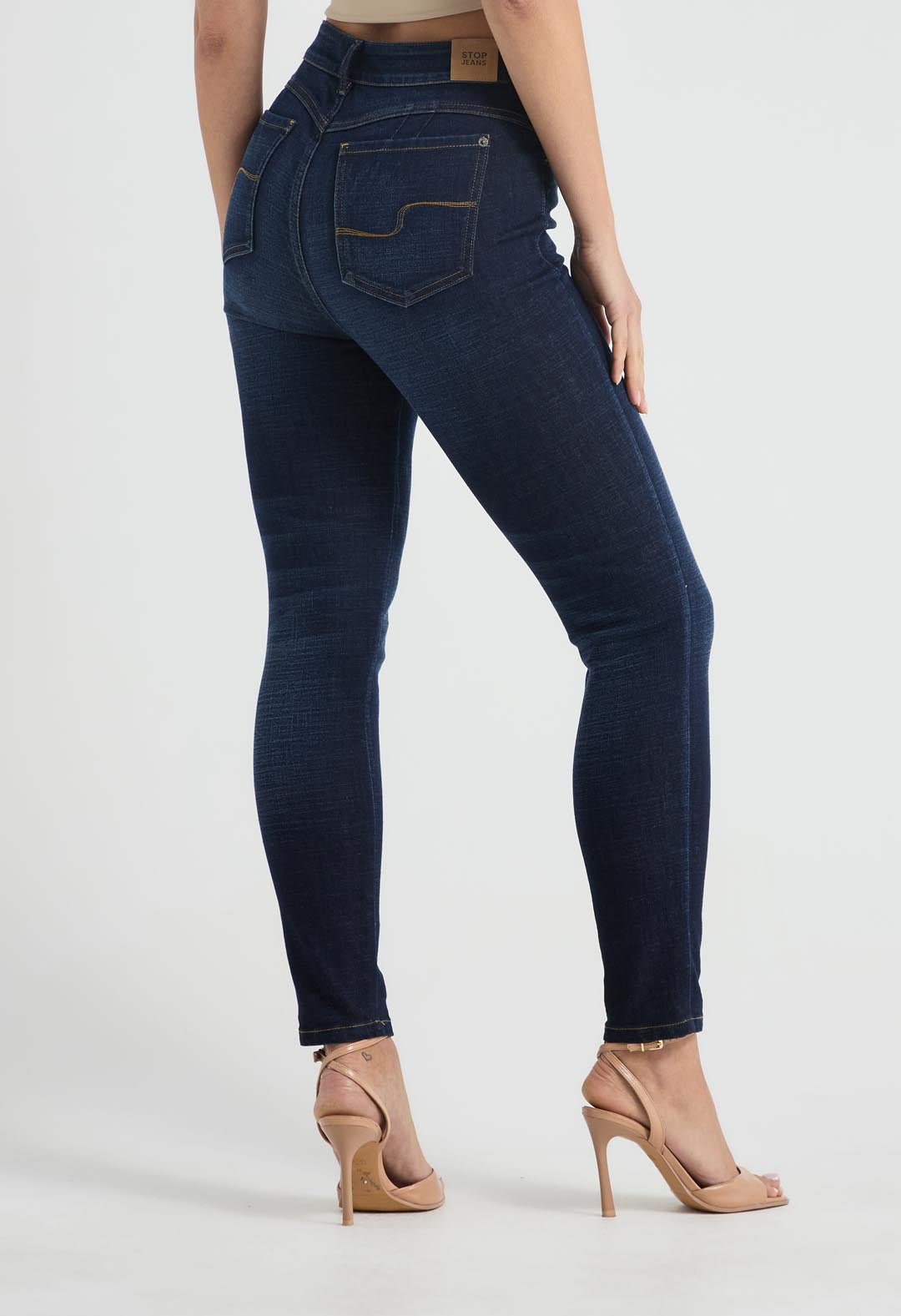 Jean levantacola oscuro y tiro alto para mujer