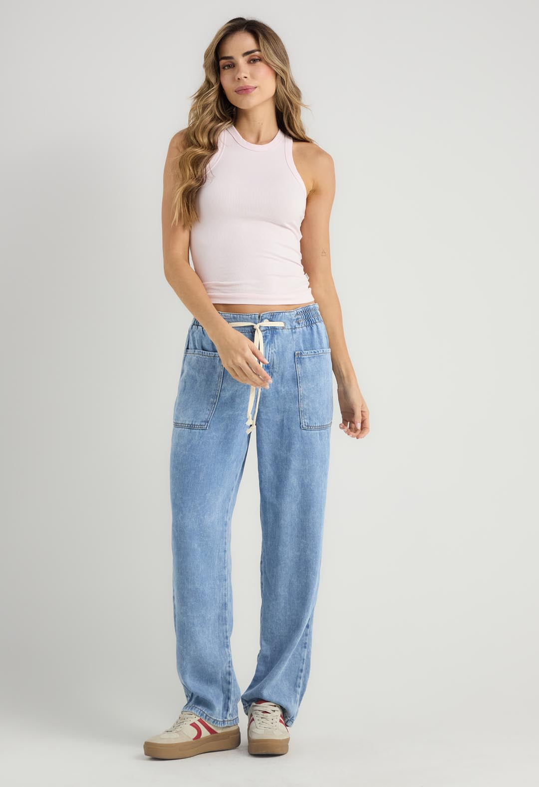 Jogger claro con tapas en delantero para mujeres