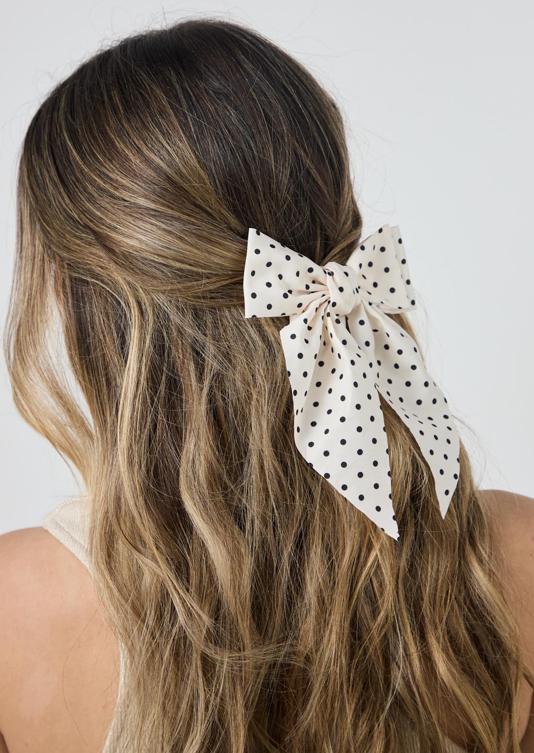 Moño blanco para el cabello