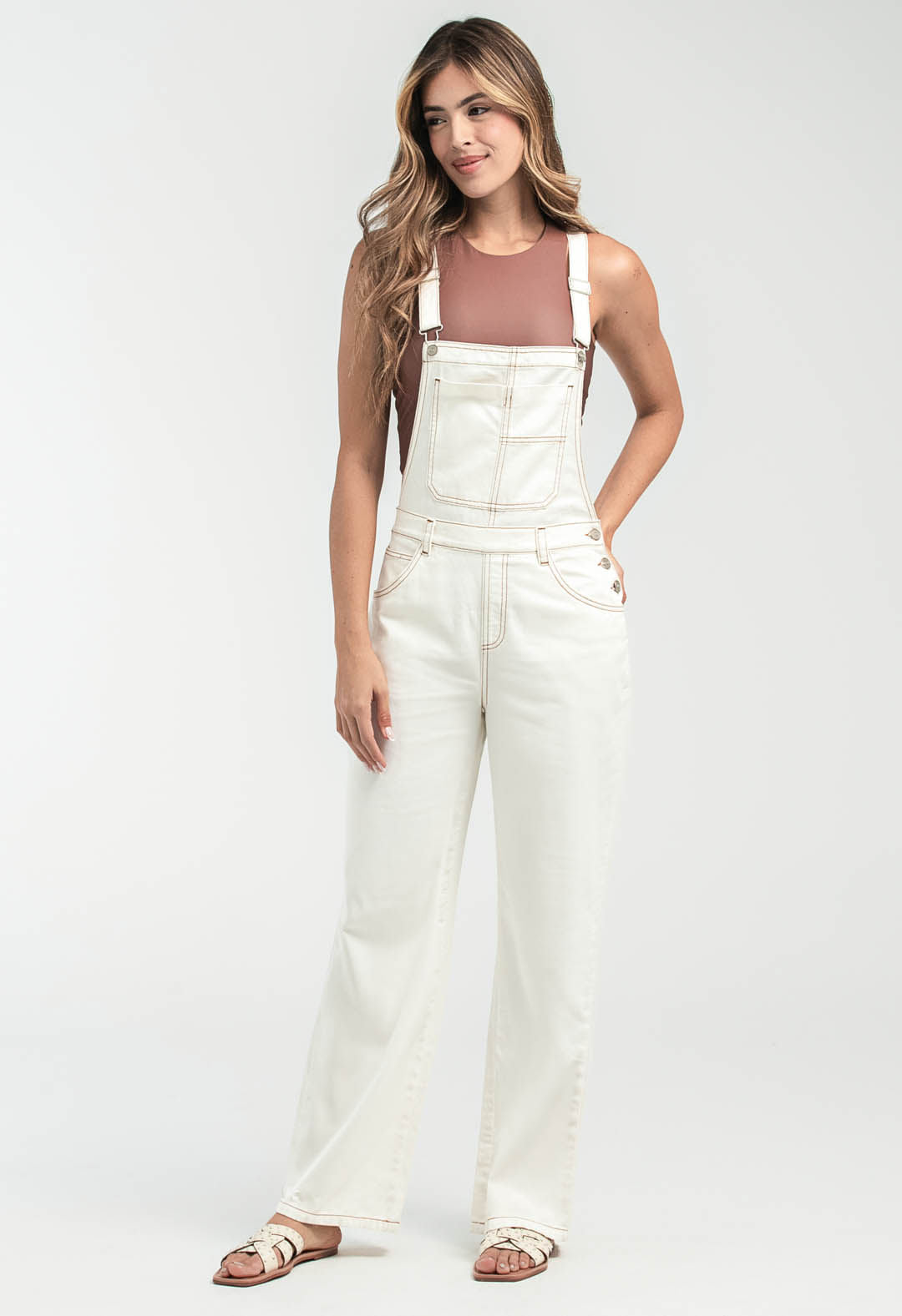 Overall marfil con detalle en bolsillo para mujeres