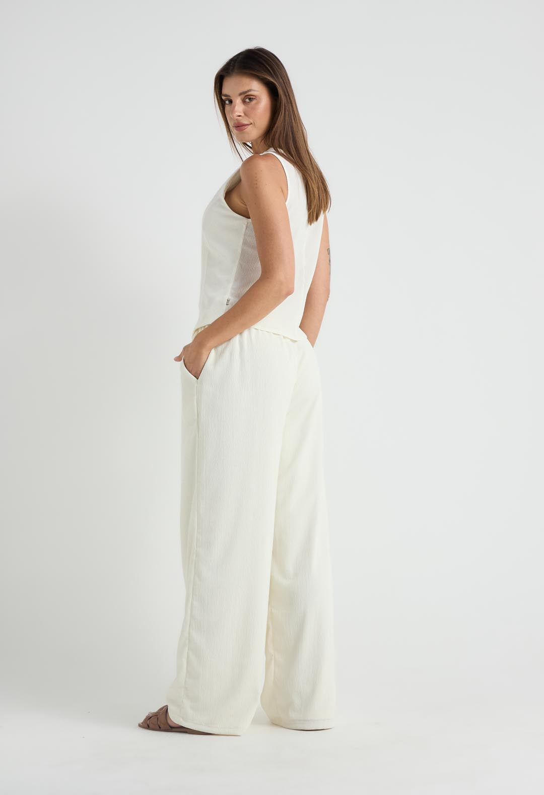 Pantalón marfil tiro medio para mujer