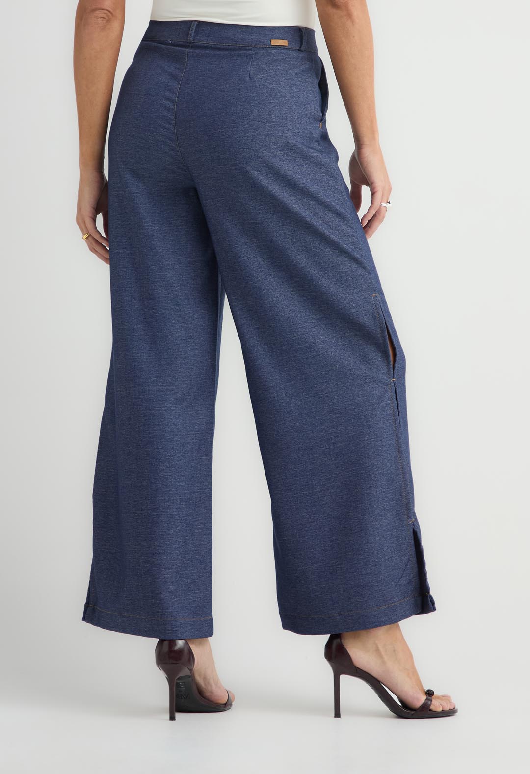 Pantalón azul con abertura en costados para mujer