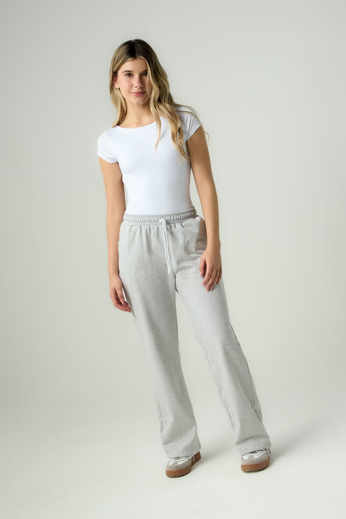 Pantalón gris jaspe claro de tiro alto para jóvenes