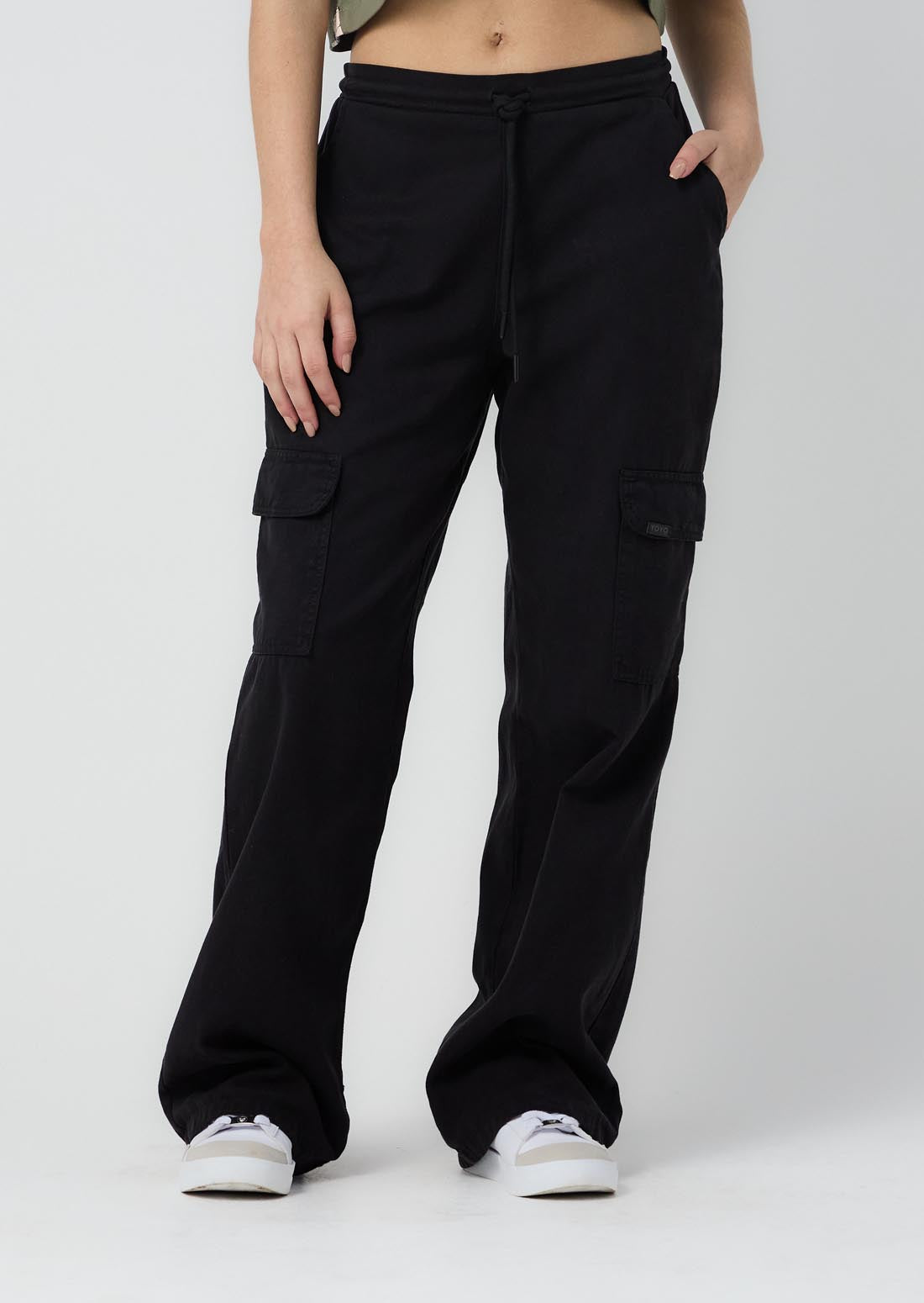 Pantalón negro fondo entero para jóvenes