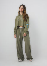 Pantalón verde militar con pretina expuesta para jóvenes