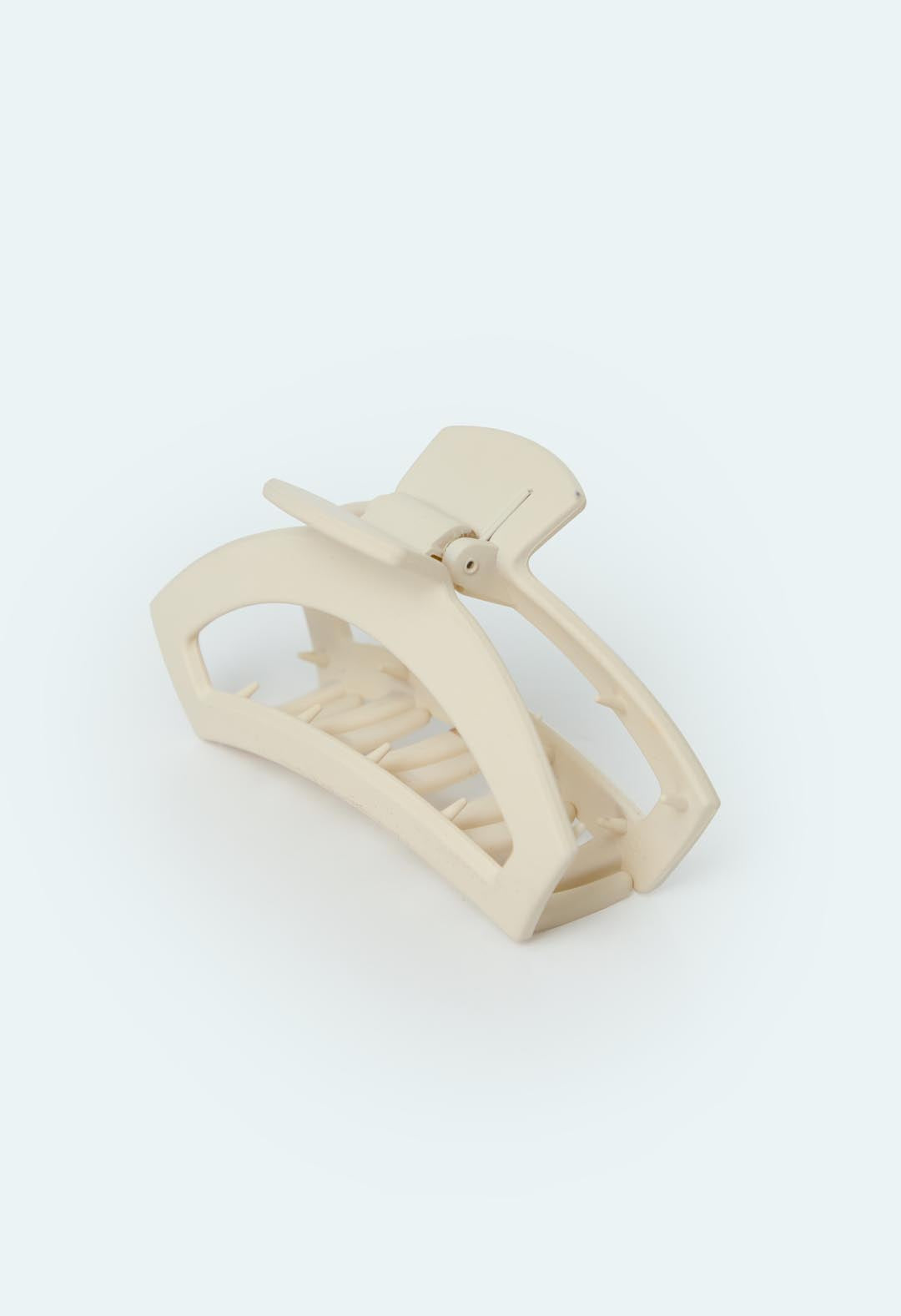 Pinza marfil para el cabello