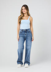 Jean retromom tono medio con bolsillo carpintero para jóvenes