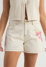 Short marfil con apliques enfrente para mujer