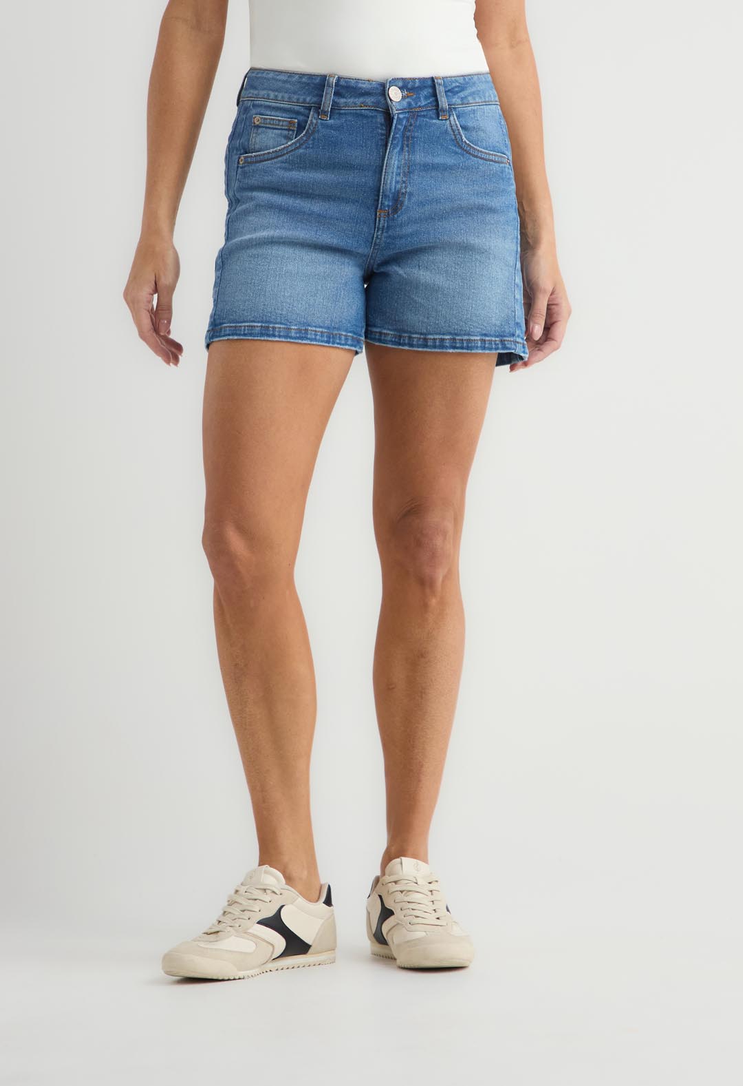 Short medio oscuro fondo entero para mujer