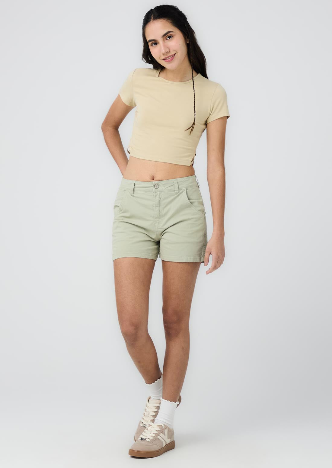 Short eucalipto con bolsillos para jóvenes