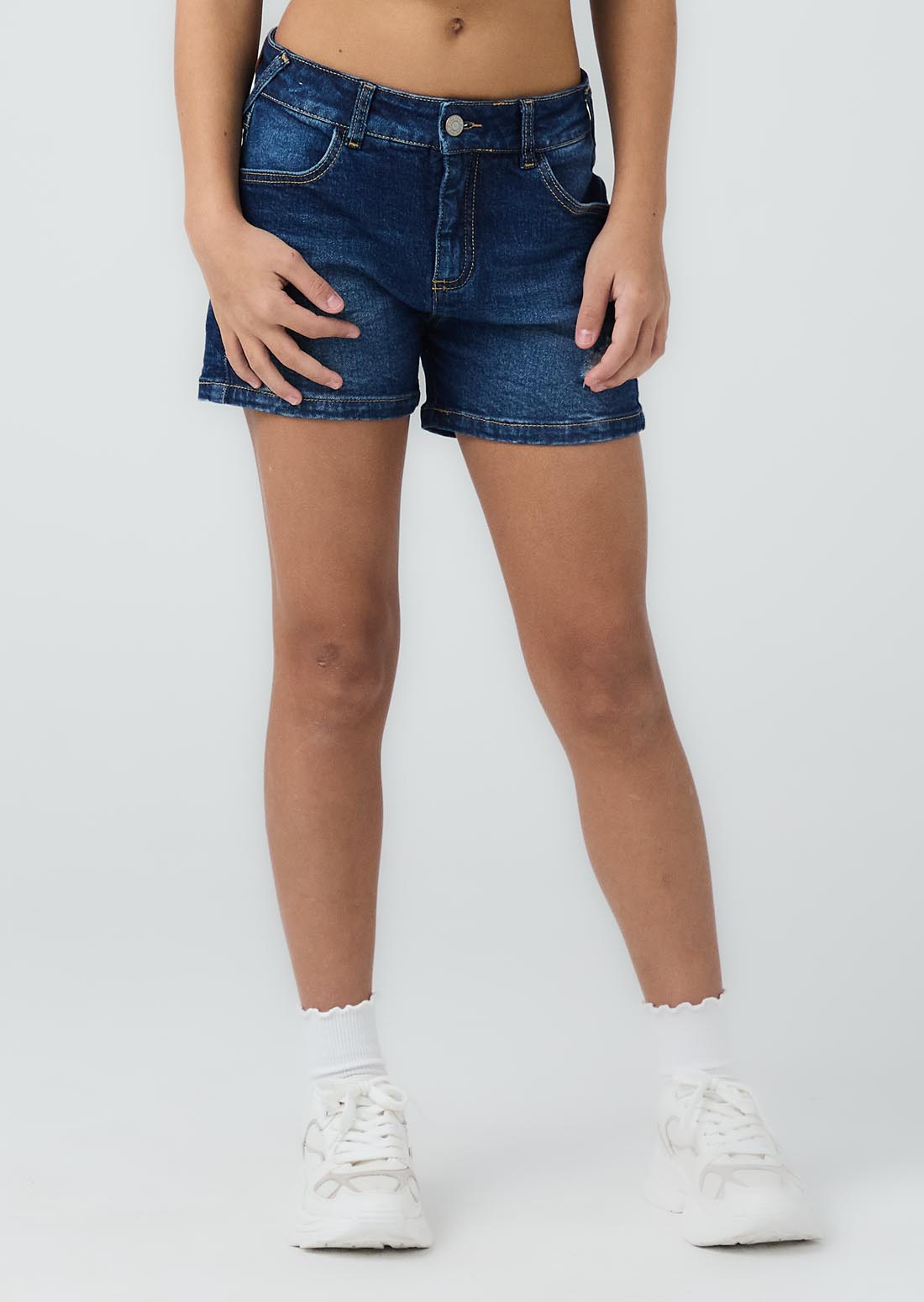 Short medio oscuro tiro alto para niñas