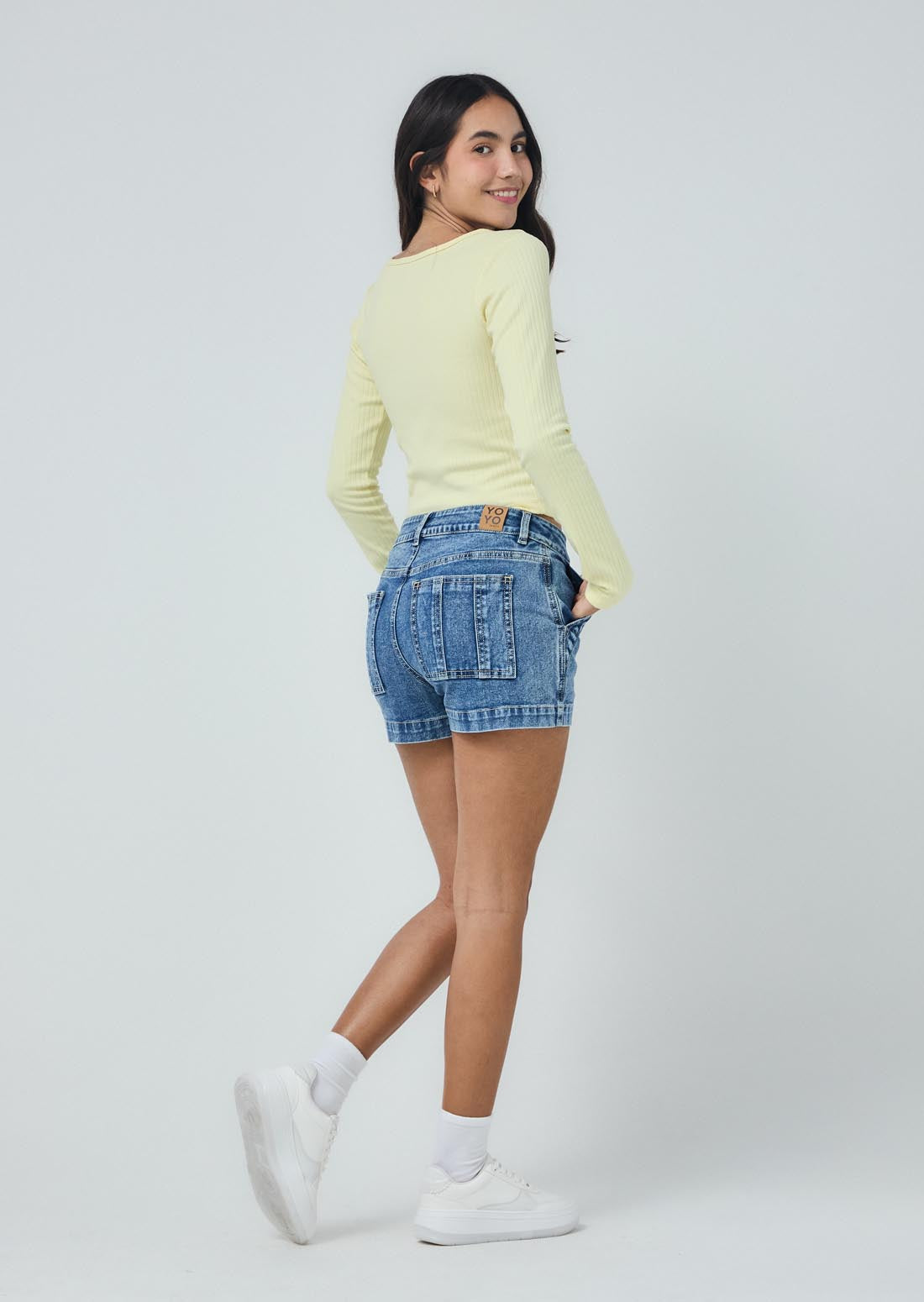 Short lavado medio y fondo entero para jóvenes