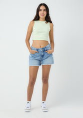 Short claro con pretina asimétrica para jóvenes