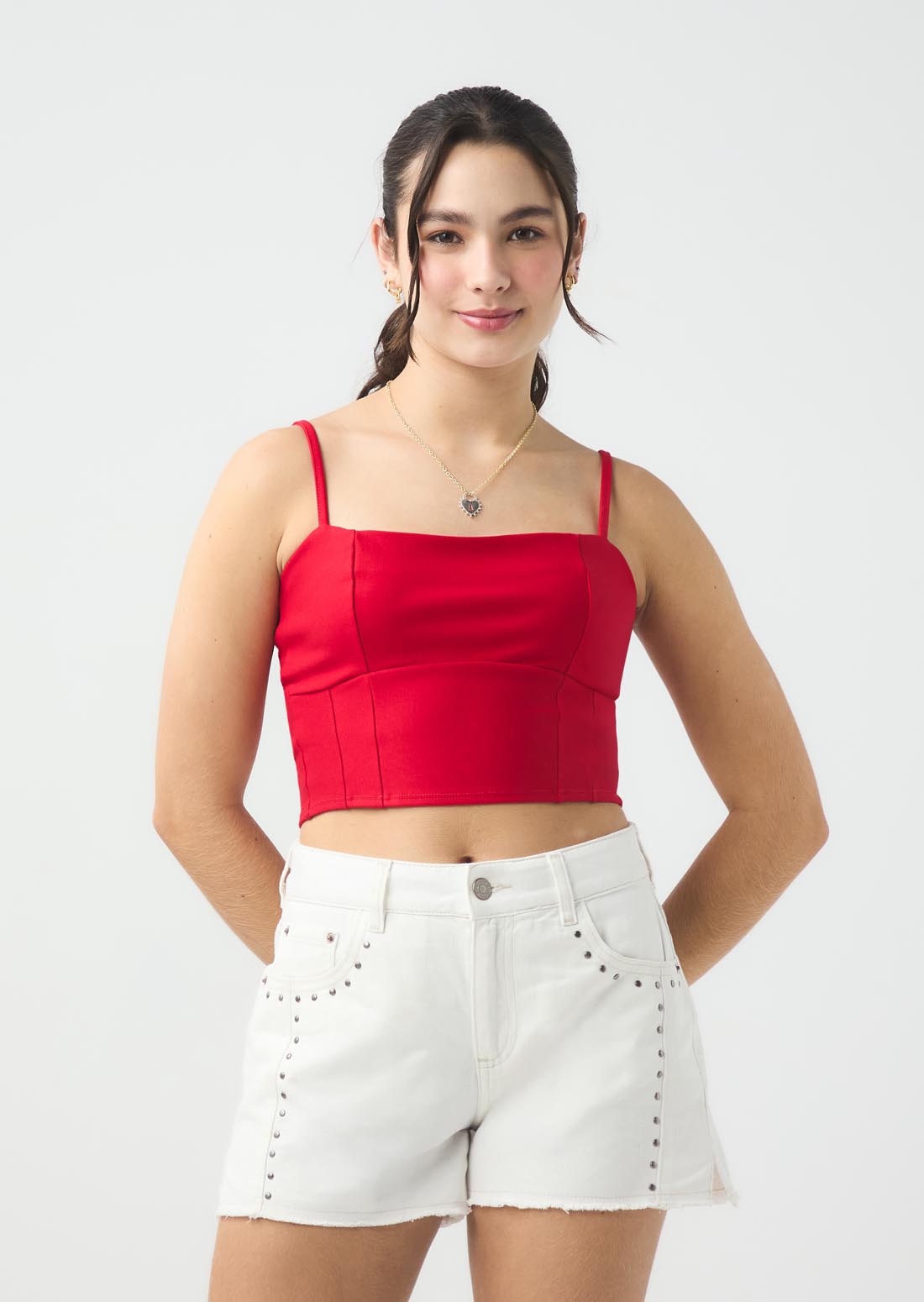 Short marfil con aplique de taches para jóvenes
