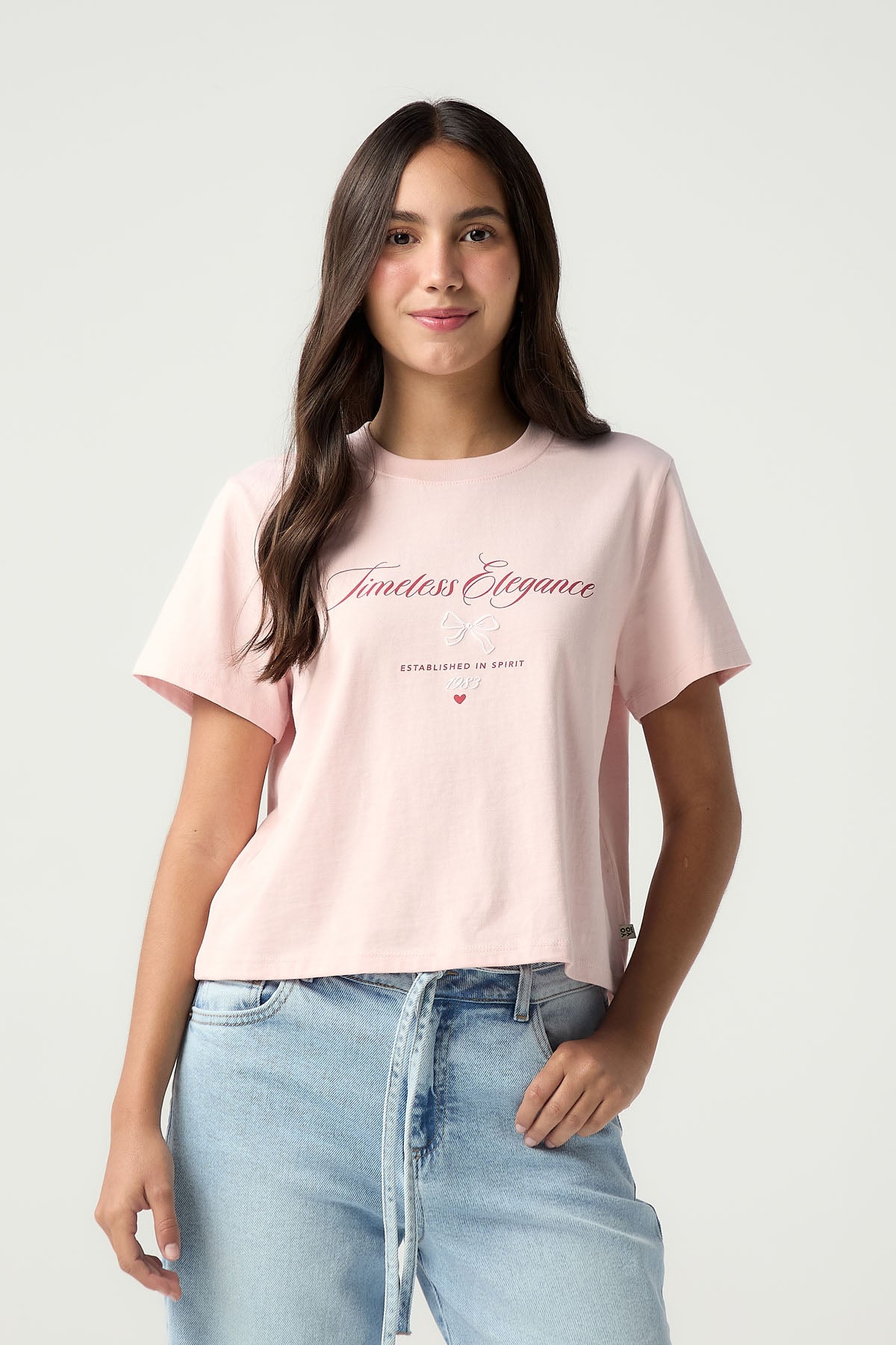 Camiseta rosa claro con estampado delantero para jóvenes
