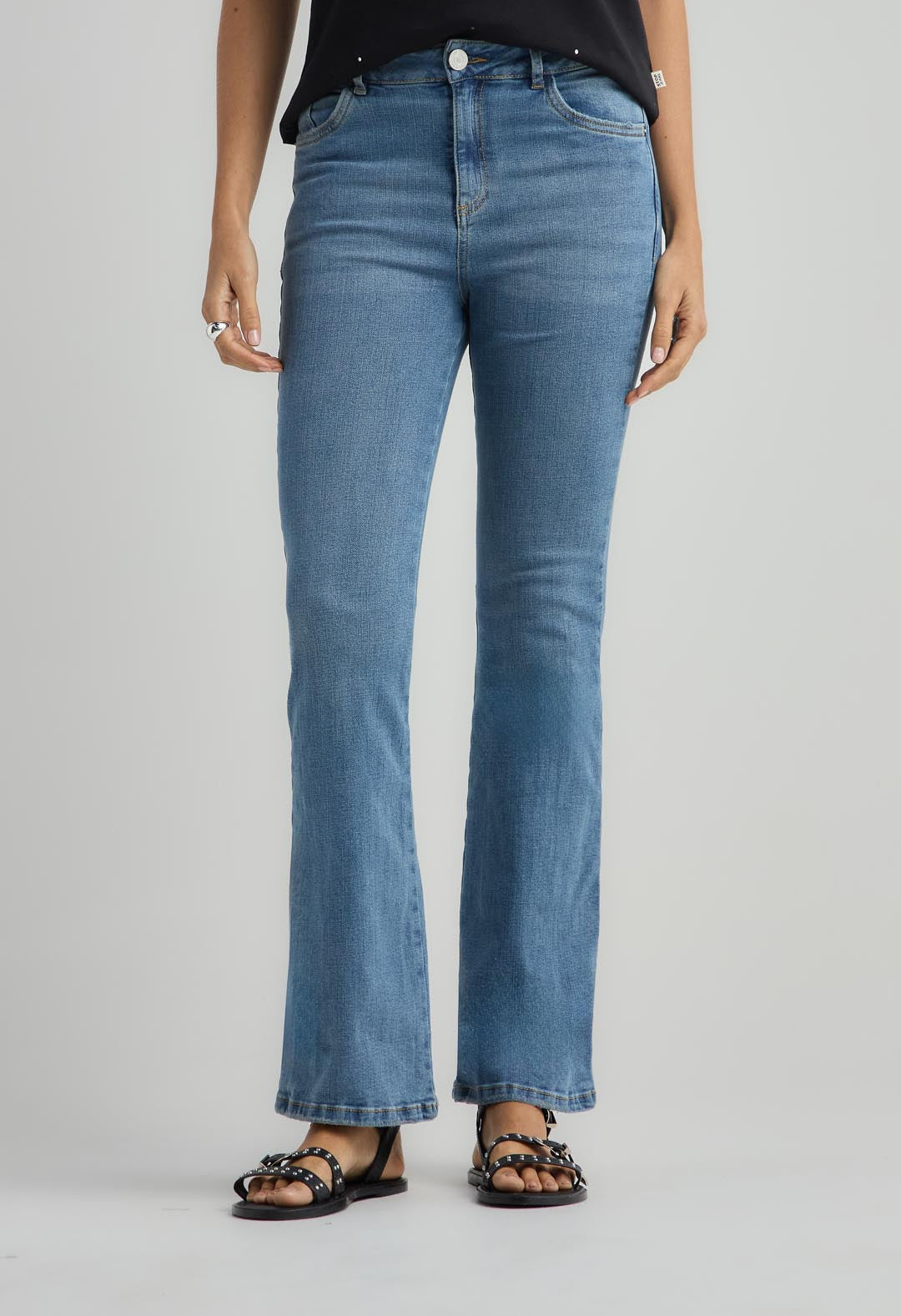 Jean tejano medio básico para mujeres