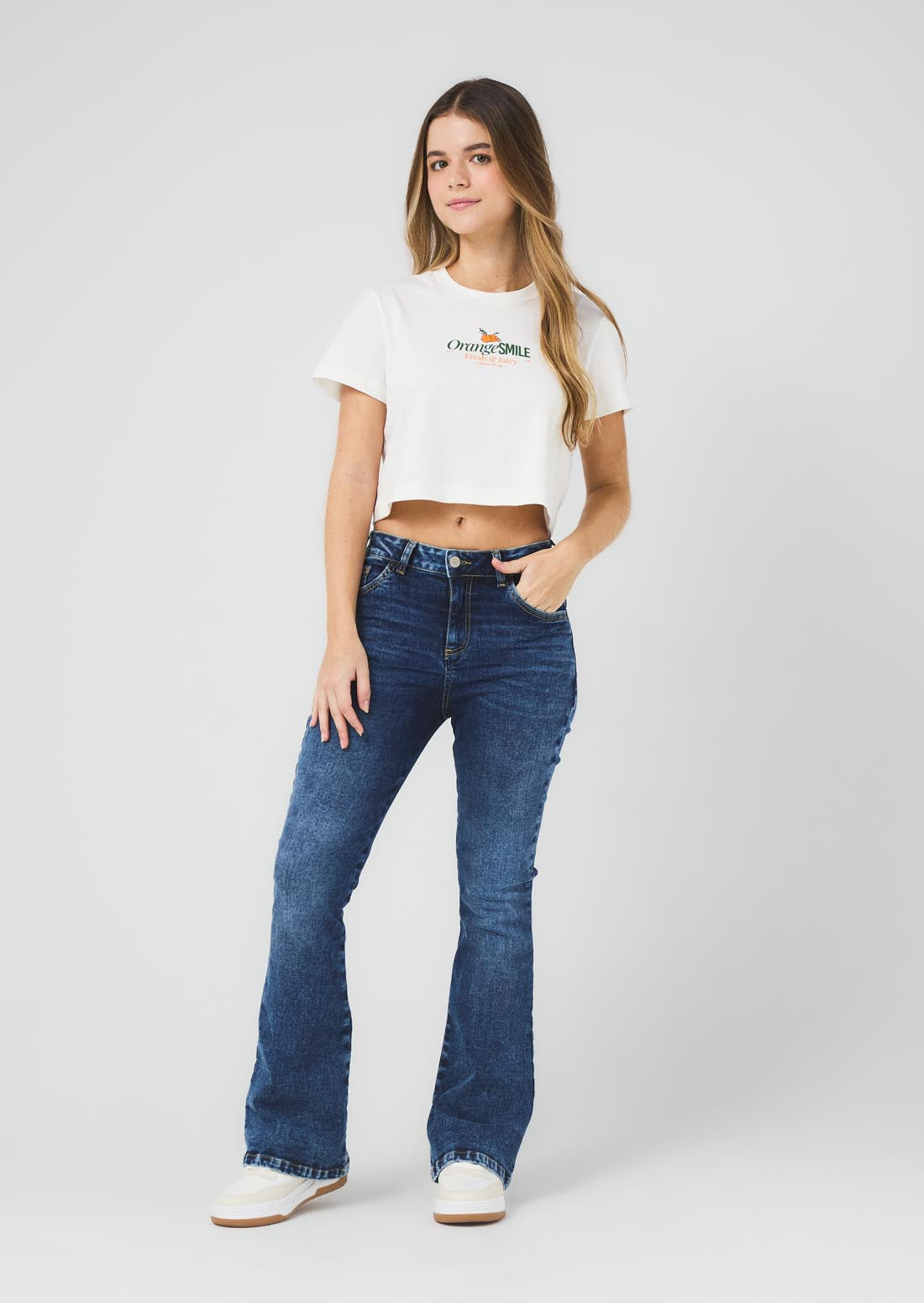 Jean tejano tono medio oscuro y tiro alto para jóvenes