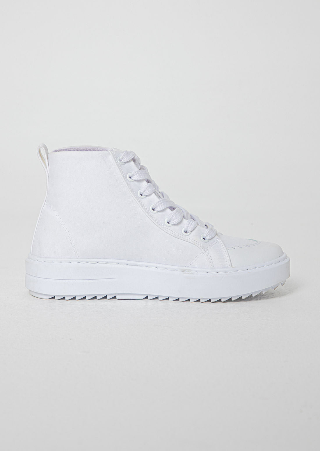 Tenis bota corta blanca para jóvenes